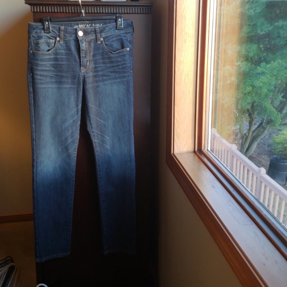 American Eagle super stretch skinny. 10 short.